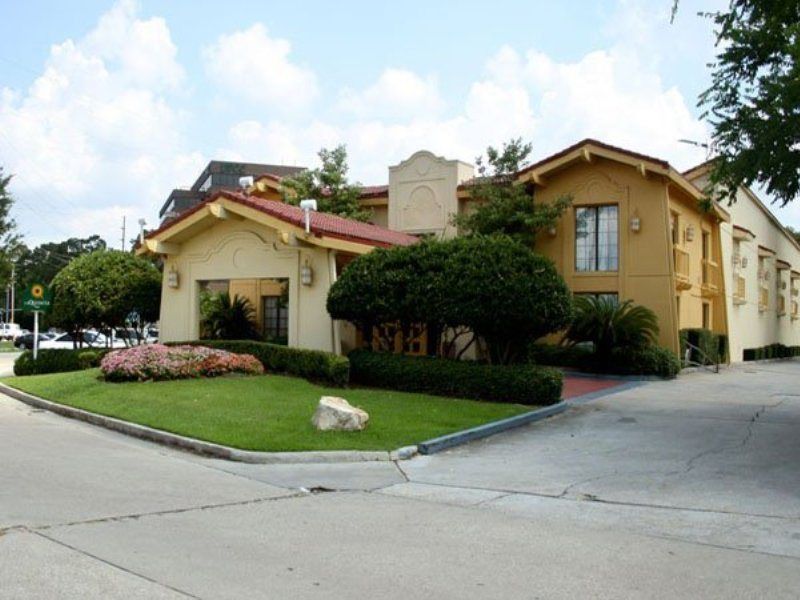 La Quinta Inn By Wyndham Baton Rouge University Area Exterior photo