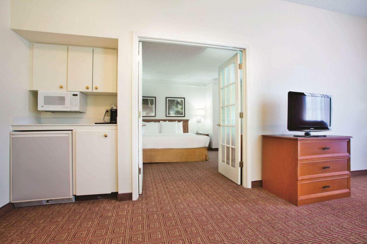 La Quinta Inn By Wyndham Baton Rouge University Area Exterior photo