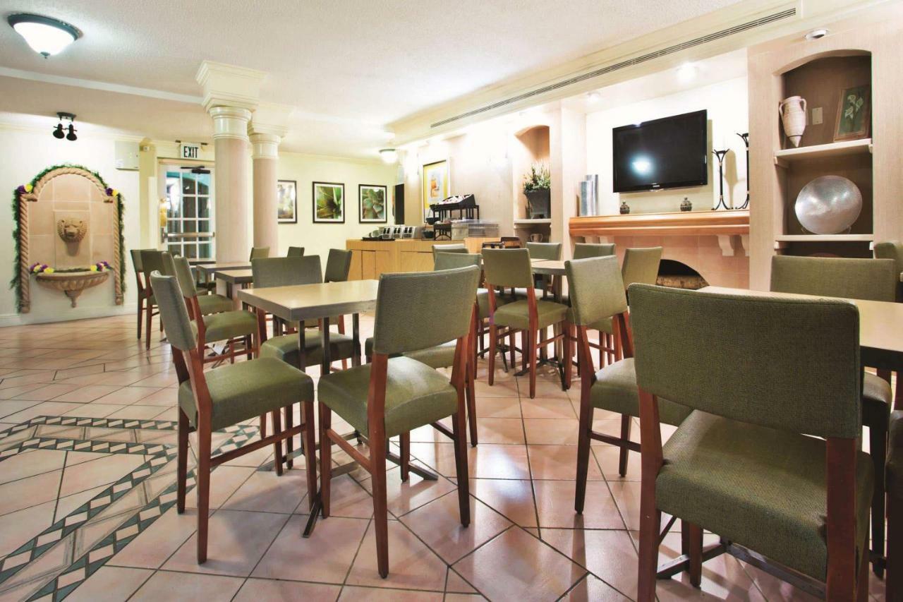 La Quinta Inn By Wyndham Baton Rouge University Area Exterior photo